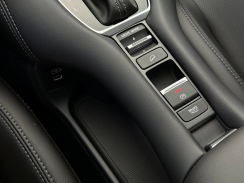 Certified 2025 Honda HR-V EX-L image 36