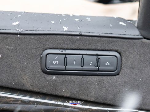 Used 2019 Cadillac Escalade ESV Platinum image 42