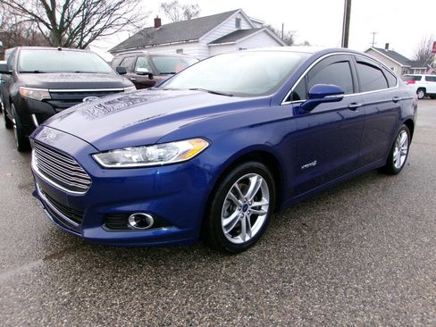Used 2016 Ford Fusion Titanium image 1