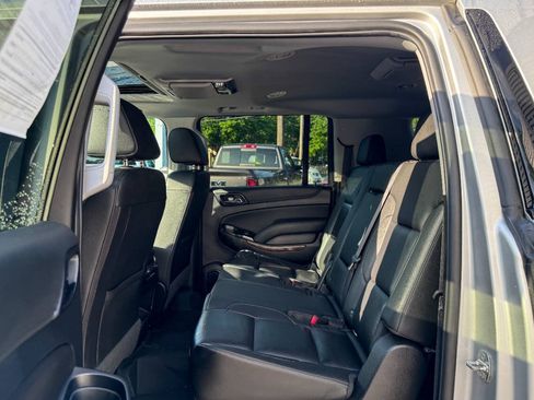 Used 2020 Chevrolet Suburban LT AWD/4WD image 24