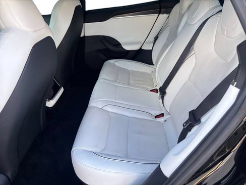 Used 2022 Tesla Model S Plaid AWD/4WD image 13