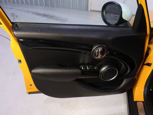 Used 2015 MINI Cooper S image 30