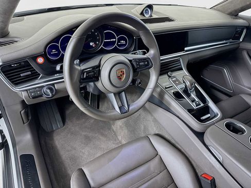 Used 2022 Porsche Panamera GTS image 4