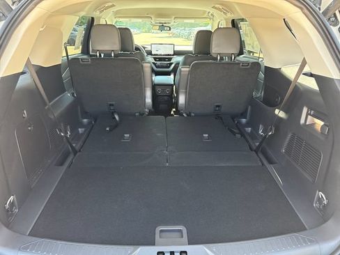 New 2026 Ford Explorer Active w/ Active Comfort Package AWD/4WD image 7