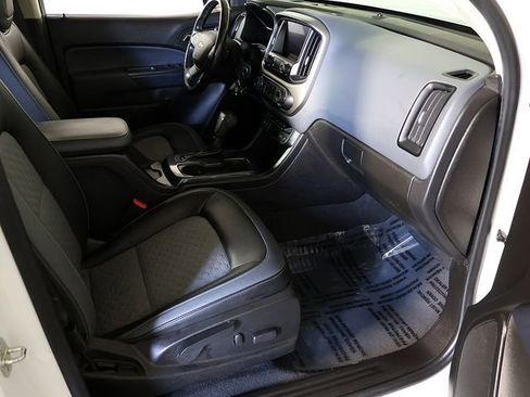 Used 2019 Chevrolet Colorado Z71 AWD/4WD image 32