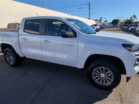 Certified 2024 Chevrolet Colorado LT w/ LT Convenience Package image 2