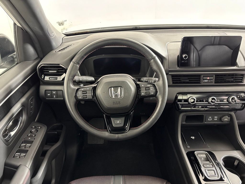 Certified 2025 Honda Pilot Black Edition image 20