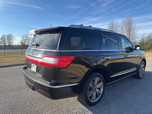 Used 2018 Lincoln Navigator Reserve w/ Technology Package image 4