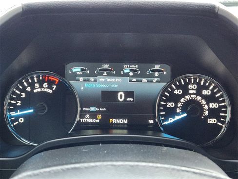 Used 2018 Ford F150 Lariat w/ Equipment Group 502A Luxury image 18