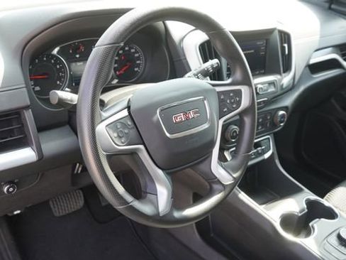 Used 2024 GMC Terrain SLE AWD/4WD image 18