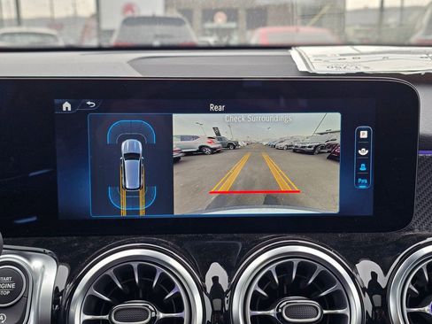 New 2024 Mercedes-Benz GLB 250 image 28