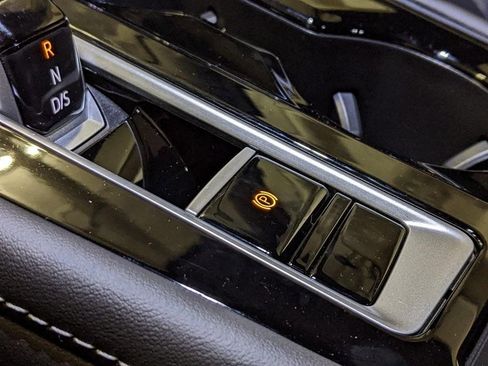 New 2026 Volkswagen Atlas SE image 22