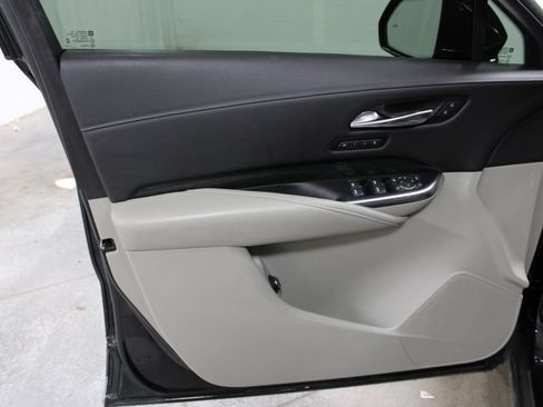 Used 2020 Cadillac XT4 Premium Luxury FWD image 16