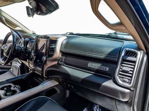 Used 2022 RAM 2500 Laramie AWD/4WD image 18