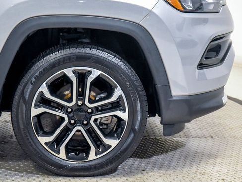 Used 2022 Jeep Compass Limited image 14