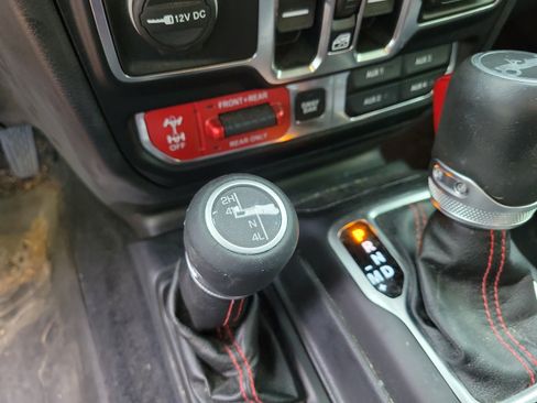 Used 2019 Jeep Wrangler Unlimited Rubicon AWD/4WD image 20