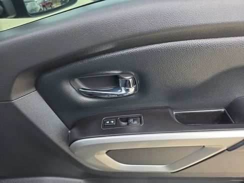 Used 2020 Nissan Titan SV w/ SV Convenience Package image 6