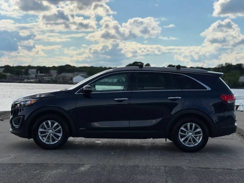 Used 2016 Kia Sorento AWD image 4