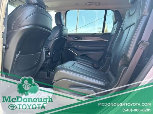 Used 2021 Jeep Grand Cherokee L Limited AWD/4WD image 12