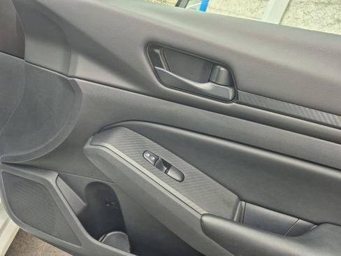 Used 2024 Nissan Altima 2.5 S image 21