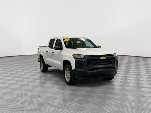 Used 2024 Chevrolet Colorado W/T image 13