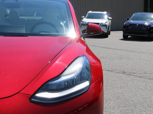 Used 2022 Tesla Model 3 Long Range AWD/4WD image 13