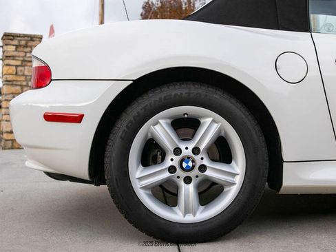 Used 2000 BMW Z3 2.5i image 10
