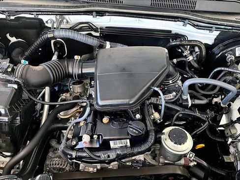 Certified 2022 Toyota Tacoma SR image 30