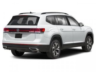 Certified 2025 Volkswagen Atlas SE video 2