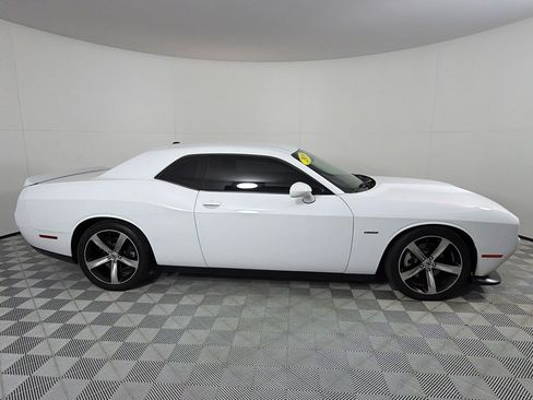 Used 2019 Dodge Challenger R/T w/ Driver Convenience Group image 4