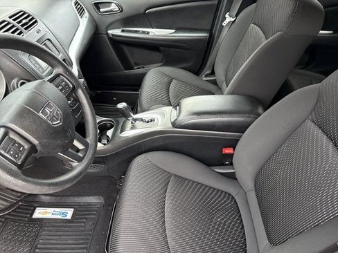 Used 2018 Dodge Journey SE w/ Blacktop Package image 10