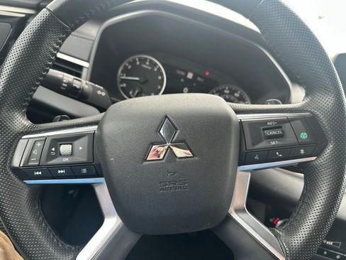 Used 2024 Mitsubishi Outlander SE image 14