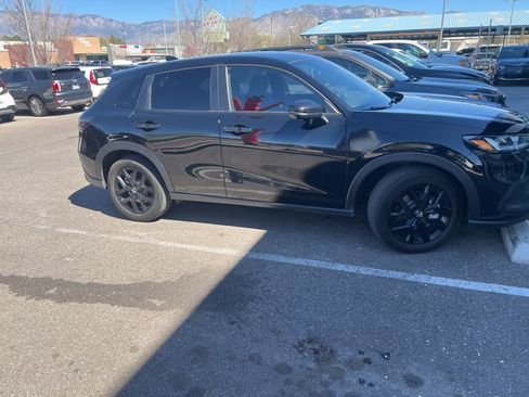 Used 2024 Honda HR-V Sport image 9