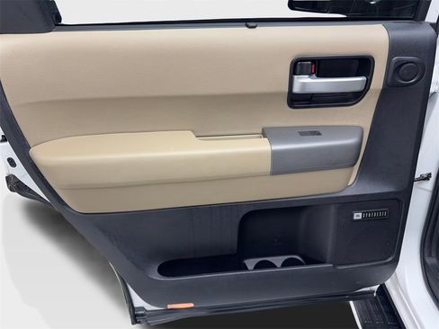 Used 2015 Toyota Sequoia Limited image 37