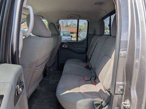 Used 2017 Nissan Frontier SV AWD/4WD image 13