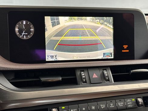 Certified 2021 Lexus ES 300h w/ Accessory Package 2 FWD image 24