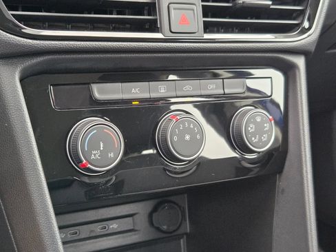 Certified 2023 Volkswagen Taos S FWD image 16