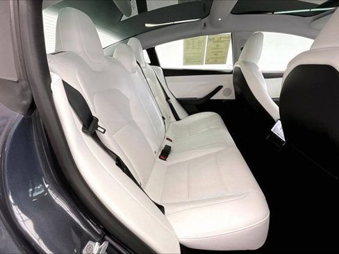 Used 2025 Tesla Model 3 Long Range RWD image 19