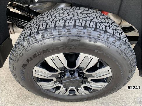 Used 2025 GMC Sierra 3500 Denali w/ Denali Reserve Package image 23