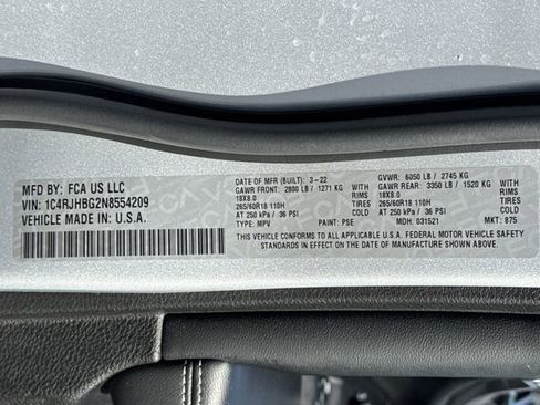 Used 2022 Jeep Grand Cherokee Limited image 31