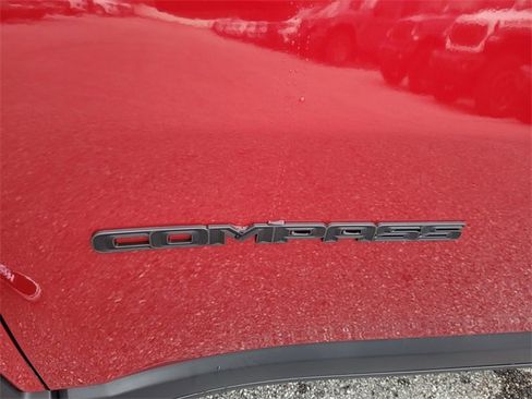 New 2026 Jeep Compass Latitude image 3