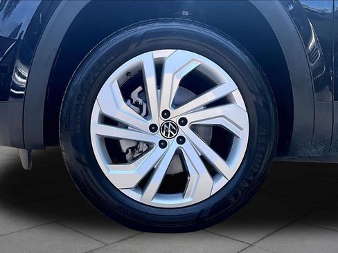 Used 2023 Volkswagen Atlas SE FWD image 11