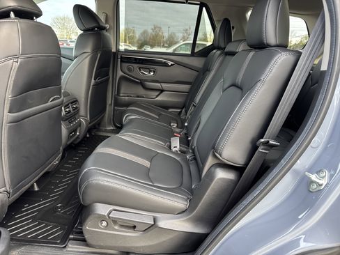 Used 2025 Honda Pilot Touring image 30