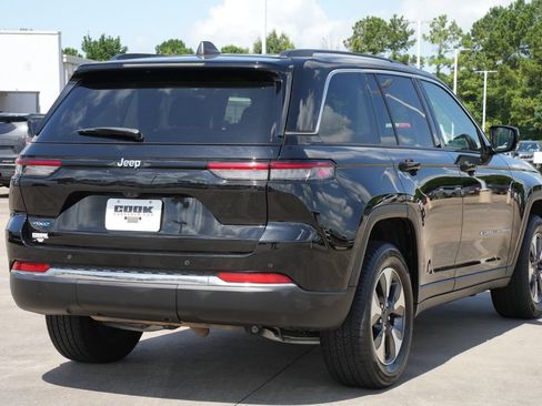 Used 2024 Jeep Grand Cherokee Limited 4xe AWD/4WD image 3
