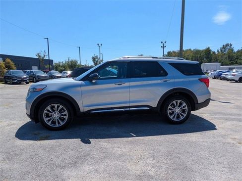 Used 2023 Ford Explorer Limited image 8