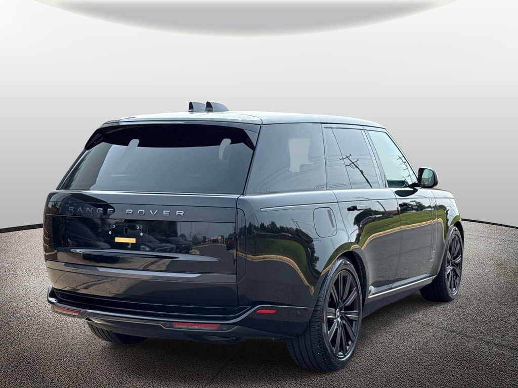 Used 2024 Land Rover Range Rover Autobiography AWD/4WD image 2