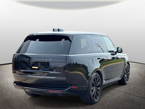 Used 2024 Land Rover Range Rover Autobiography AWD/4WD image 2