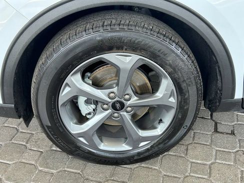 Certified 2026 Ford Escape ST-Line FWD image 18