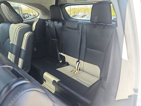 Used 2023 Toyota Highlander Platinum image 34