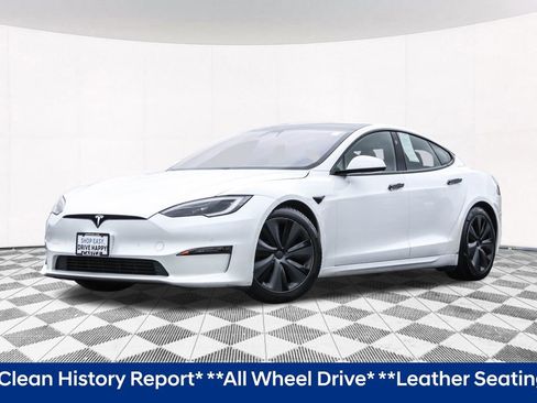 Used 2022 Tesla Model S image 2